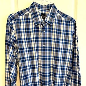 Hugo Boss men’s slim fit button down shirt